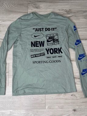 Nike Long Sleeve T-shirt M Activewear Athleisure Loungewear Causal Streetwear